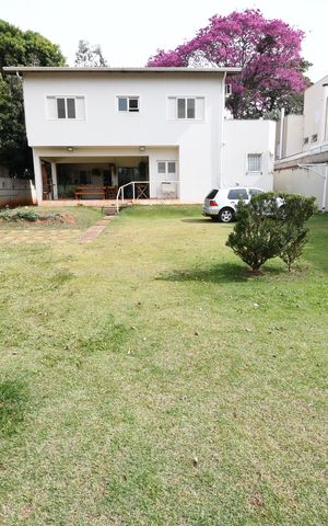 Casa à venda com 292m², 4 quartos e 1 vagaQuintal / Jardim