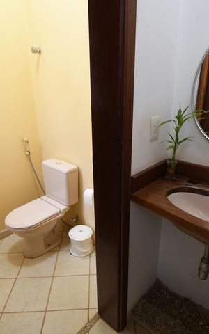 Casa à venda com 292m², 4 quartos e 1 vagaLavabo