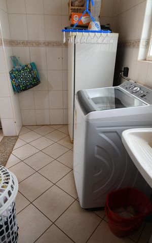 Casa à venda com 292m², 4 quartos e 1 vagaÁrea de Serviço
