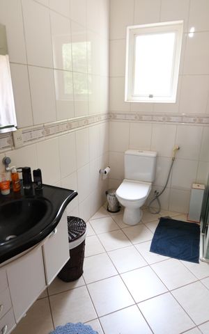 Casa à venda com 292m², 4 quartos e 1 vagaBanheiro da Suíte 4