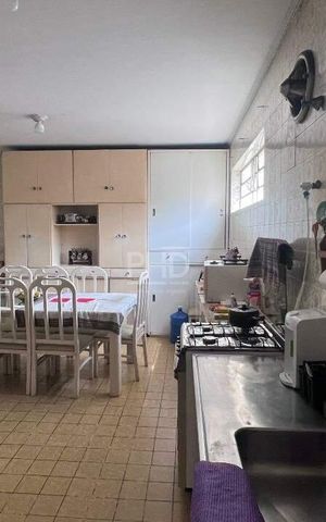 Casa à venda com 227m², 3 quartos e 3 vagas