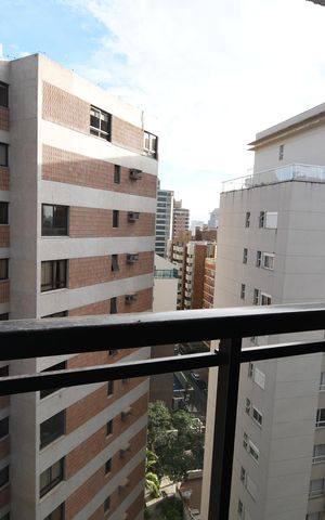 Apartamento à venda com 52m², 1 quarto e 2 vagasSala - Vista