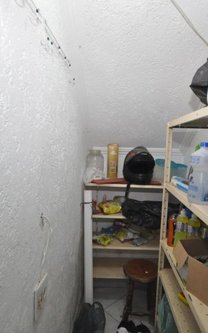 Casa à venda com 182m², 4 quartos e 1 vagaDispensa