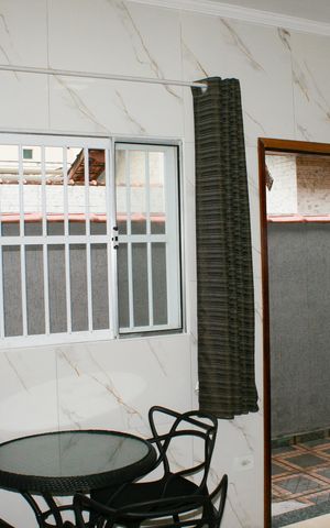 Casa de condomínio para alugar com 52m², 1 quarto e 1 vaga Casa de condomínio para alugar com 52m², 1 quarto e 1 vagaSala