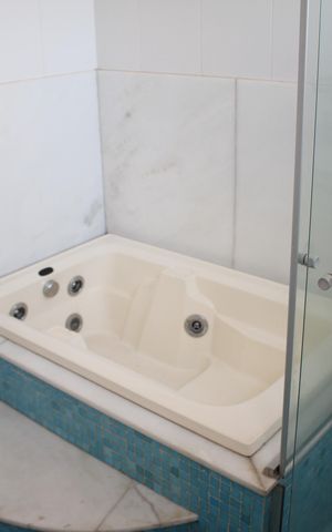 Apartamento à venda com 383m², 5 quartos e 4 vagasBanheiro Suíte 