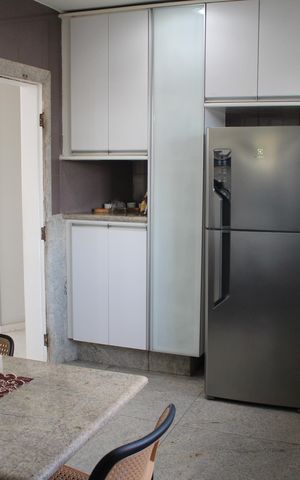 Apartamento à venda com 383m², 5 quartos e 4 vagasCozinha
