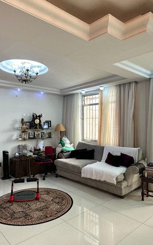 Apartamento à venda com 145m², 2 quartos e 1 vaga Apartamento à venda com 145m², 2 quartos e 1 vagaSala