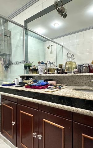 Apartamento à venda com 145m², 2 quartos e 1 vaga Apartamento à venda com 145m², 2 quartos e 1 vagaSuíte