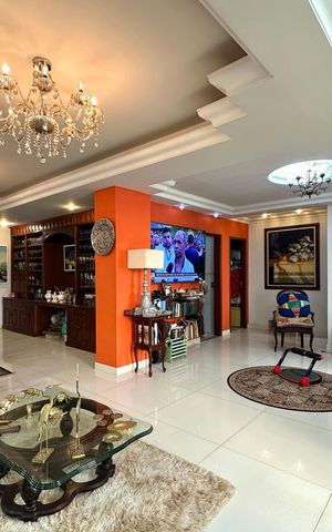Apartamento à venda com 145m², 2 quartos e 1 vaga Apartamento à venda com 145m², 2 quartos e 1 vagaSala