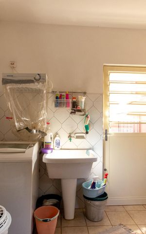 Casa à venda com 320m², 3 quartos e sem vaga Casa à venda com 320m², 3 quartos e sem vagaÁrea de Serviço
