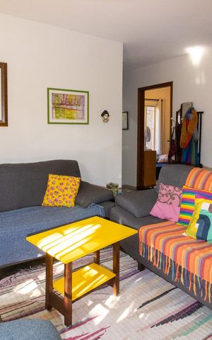 Casa à venda com 320m², 3 quartos e sem vaga Casa à venda com 320m², 3 quartos e sem vagaSala