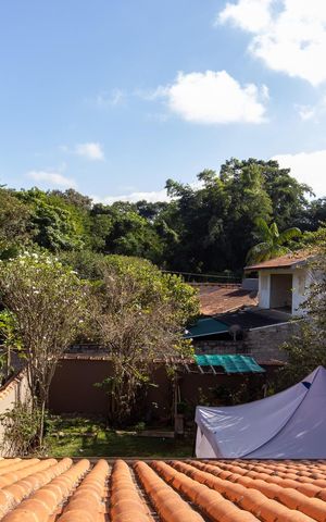 Casa à venda com 320m², 3 quartos e sem vaga Casa à venda com 320m², 3 quartos e sem vagaVista Quarto 2