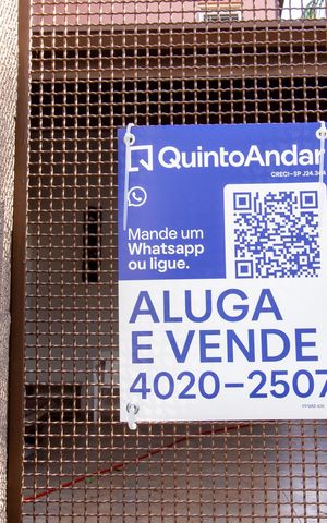 Casa à venda com 320m², 3 quartos e sem vaga Casa à venda com 320m², 3 quartos e sem vagaPlaquinha