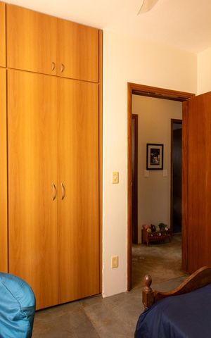 Casa à venda com 320m², 3 quartos e sem vaga Casa à venda com 320m², 3 quartos e sem vagaQuarto 2