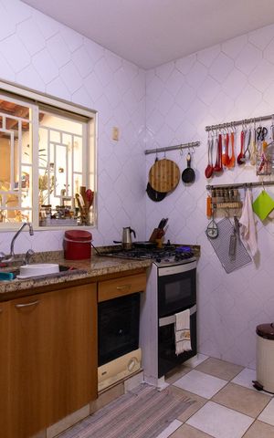 Casa à venda com 320m², 3 quartos e sem vaga Casa à venda com 320m², 3 quartos e sem vagaCozinha
