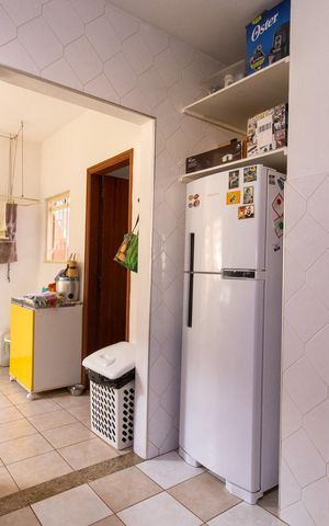Casa à venda com 320m², 3 quartos e sem vaga Casa à venda com 320m², 3 quartos e sem vagaCozinha