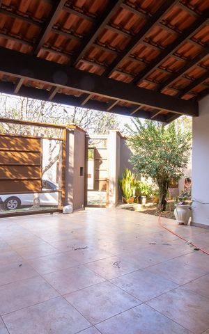 Casa à venda com 320m², 3 quartos e sem vaga Casa à venda com 320m², 3 quartos e sem vagaÁrea comum