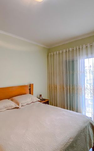 Casa à venda com 250m², 5 quartos e 3 vagasSuíte