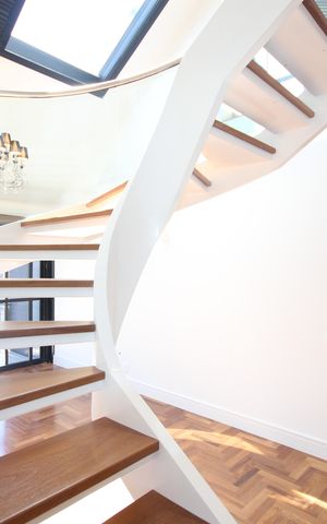 Apartamento à venda com 314m², 3 quartos e 4 vagasEscada