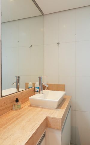 Apartamento à venda com 123m², 3 quartos e 3 vagas Apartamento à venda com 123m², 3 quartos e 3 vagasBanheiro da Suíte 1