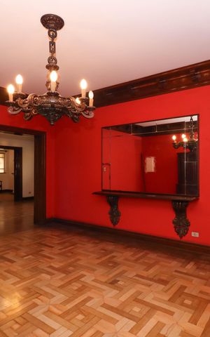 Casa à venda com 420m², 6 quartos e 4 vagas Casa à venda com 420m², 6 quartos e 4 vagasSala 2