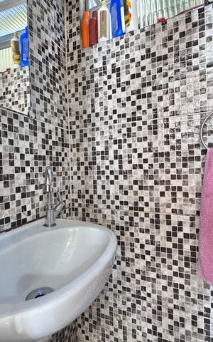 Casa à venda com 110m², 3 quartos e 1 vaga Casa à venda com 110m², 3 quartos e 1 vagaLavabo