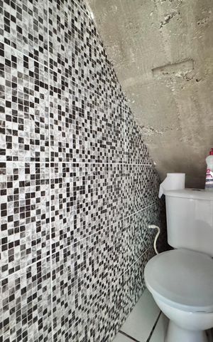 Casa à venda com 110m², 3 quartos e 1 vaga Casa à venda com 110m², 3 quartos e 1 vagaLavabo