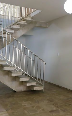 Casa à venda com 341m², 4 quartos e 4 vagas Casa à venda com 341m², 4 quartos e 4 vagasSala