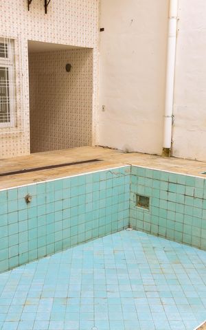 Casa à venda com 341m², 4 quartos e 4 vagas Casa à venda com 341m², 4 quartos e 4 vagasÁrea Privativa