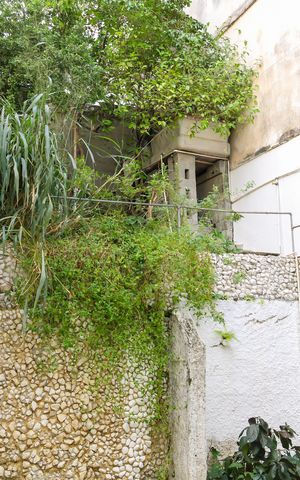 Casa à venda com 341m², 4 quartos e 4 vagas Casa à venda com 341m², 4 quartos e 4 vagasTerraço