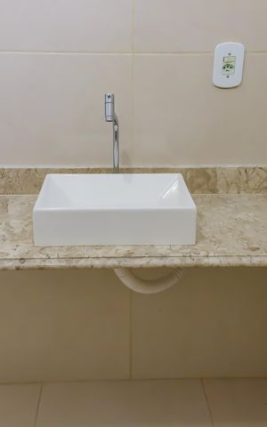 Casa à venda com 341m², 4 quartos e 4 vagas Casa à venda com 341m², 4 quartos e 4 vagasBanheiro da Suite