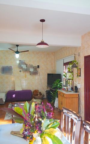 Casa à venda com 265m², 4 quartos e 4 vagasSala