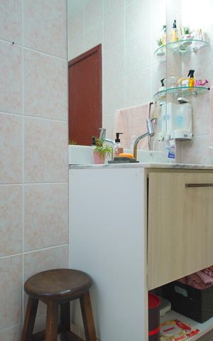 Casa à venda com 265m², 4 quartos e 4 vagasBanheiro Corredor  2