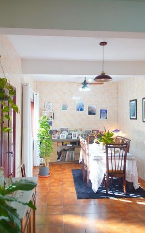 Casa à venda com 265m², 4 quartos e 4 vagasSala