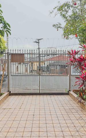 Casa à venda com 254m², 3 quartos e 6 vagasGaragem