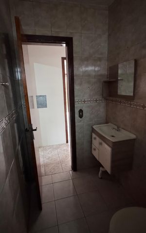 Casa à venda com 125m², 3 quartos e 1 vaga Casa à venda com 125m², 3 quartos e 1 vagaBanheiro