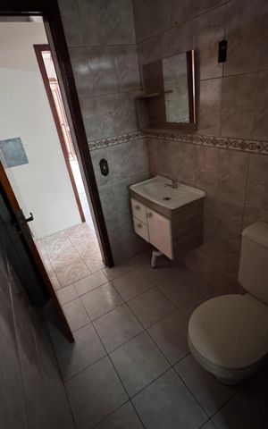 Casa à venda com 125m², 3 quartos e 1 vaga Casa à venda com 125m², 3 quartos e 1 vagaBanheiro