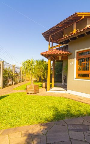 Casa à venda com 250m², 4 quartos e 2 vagas Casa à venda com 250m², 4 quartos e 2 vagasJardim