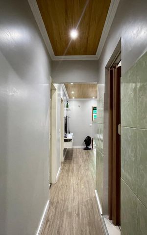 Casa à venda com 90m², 2 quartos e 2 vagas Casa à venda com 90m², 2 quartos e 2 vagasCorredor