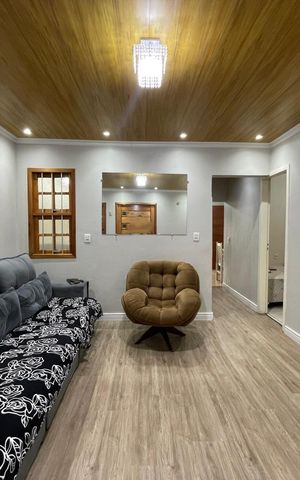 Casa à venda com 90m², 2 quartos e 2 vagas Casa à venda com 90m², 2 quartos e 2 vagasSala