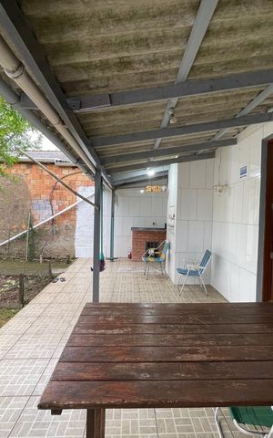 Casa à venda com 90m², 2 quartos e 2 vagas Casa à venda com 90m², 2 quartos e 2 vagasÁrea externa