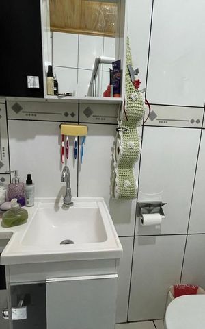 Casa à venda com 90m², 2 quartos e 2 vagas Casa à venda com 90m², 2 quartos e 2 vagasBanheiro