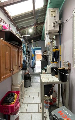 Casa à venda com 90m², 2 quartos e 2 vagas Casa à venda com 90m², 2 quartos e 2 vagasÁrea externa