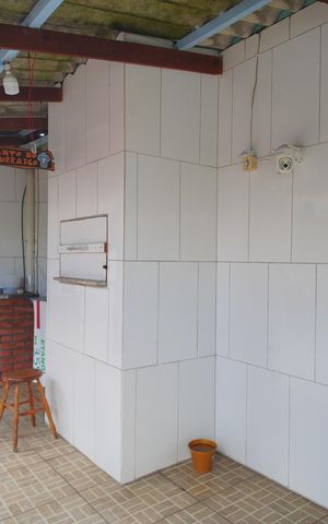 Casa à venda com 90m², 3 quartos e 2 vagasChurrasqueira
