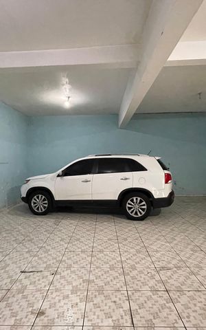 Casa à venda com 330m², 3 quartos e 7 vagas Casa à venda com 330m², 3 quartos e 7 vagasGaragem