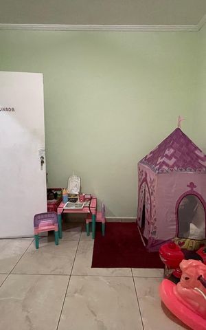 Casa à venda com 330m², 3 quartos e 7 vagas Casa à venda com 330m², 3 quartos e 7 vagasQuarto
