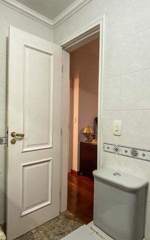 Apartamento à venda com 330m², 3 quartos e 3 vagasBanheiro da Suíte 1