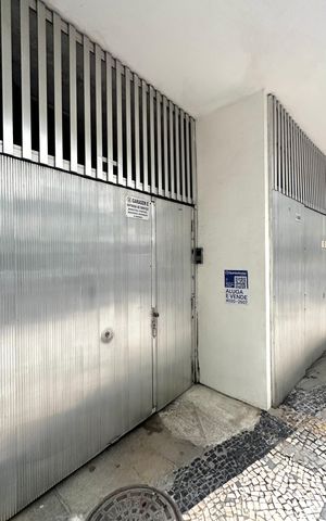 Apartamento à venda com 93m², 3 quartos e sem vaga Apartamento à venda com 93m², 3 quartos e sem vagaPlaquinha