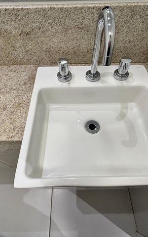 Studio à venda com 21m², 1 quarto e sem vaga Studio à venda com 21m², 1 quarto e sem vagaBanheiro