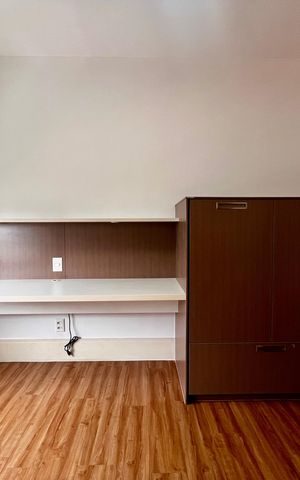 Apartamento à venda com 186m², 3 quartos e 3 vagas Apartamento à venda com 186m², 3 quartos e 3 vagasEscritório